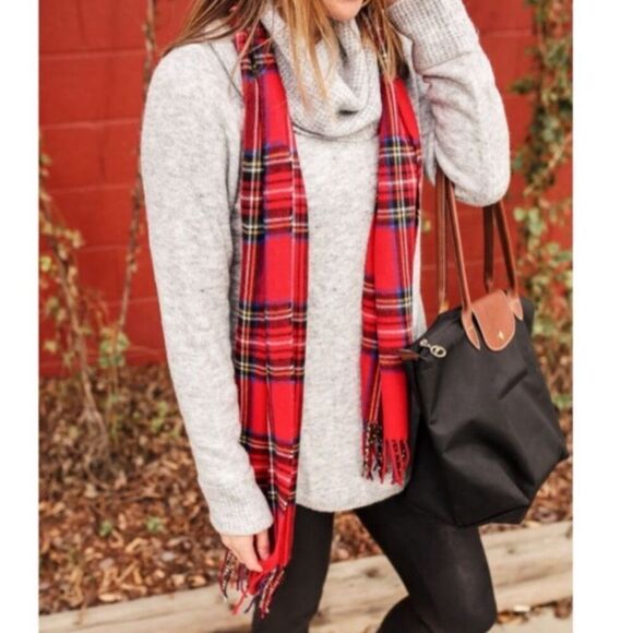 CEJON for Macy’s Red Classic Plaid Woven Scarf Soft Italian Acrylic Fringe Winte - Picture 1 of 6